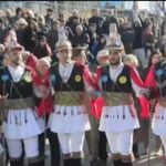 image-3988 To ρεπορτάζ της ΕΡΤ3 για του Μωμόγερους, με αφορμή την πρόσφατη εμφάνισή τους στην κεντρική πλατεία της Κοζάνης (Βίντεο)
