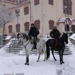 image-9007 Υπό χιονόπτωση, πραγματοποιήθηκε, σήμερα Δευτέρα, η αναχώρηση των καβαλάρηδων του Κρόκου, για το μοναστήρι της «Ζάβορδας» (Φωτογραφίες)
