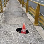 image-41230 Σχόλιο αναγνώστη στο kozan.gr: Άμεση αποκατάσταση των οπών στη γέφυρα των Σερβίων (Φωτογραφίες)