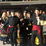 image-90373 kozan.gr: Κεντρική Πλατεία Koζάνης: Η παρουσίαση του φανού Αγίου Αθανασίου – Χορευτικά & Φανός, το βράδυ της Δευτέρας 12/2 (Φωτογραφίες & Βίντεο)