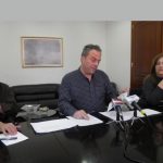image-102910 kozan.gr: Σκληρή απάντηση του Η. Κάτανα στην κριτική της Γ. Ζεμπιλιάδου περί του ποσού των 857.000 ευρώ, για το 2017, που δαπανήθηκε από την Περιφέρεια Δ. Μακεδονίας, σε δημόσιες σχέσεις, οργανώσεις κι ημερίδες: «Συνεχίζει να λέει ψέματα – Επέλεξε το δρόμο της παραπληροφόρησης» – Το αιχμηρό σχόλιο ερώτημά του για τη δική της διαδρομή στο δημόσιο και τις δικές της υπερωρίες (Βίντεο)