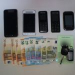 image-99248 Συνελήφθησαν -2- άτομα σε περιοχές της Καστοριάς και της Φλώρινας για μεταφορά -6- μη νόμιμων μεταναστών – Κατασχέθηκαν -2- Ι.Χ.Ε. αυτοκίνητα, -11- κινητά τηλέφωνα και χρηματικό ποσό -1820- ευρώ (Φωτογραφίες)