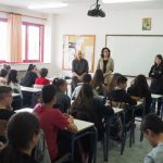 image-98638 Επίσκεψη του συγγραφέα Γιάννη Παλαβού στο 8ο Γυμνάσιο Κοζάνης (Φωτογραφίες)