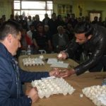 image-104740 Με έντονο ανταγωνισμό οι αβγομαχίες, στον ποντιακό σύλλογο Αγίου Δημητρίου – Ρυακίου Κοζάνης (Φωτογραφίες)