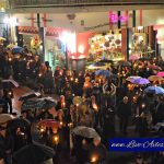 image-104514 Η Περιφορά του Επιταφίου στην Κεντρική πλατεία Σερβίων, το βράδυ της Μεγάλης Παρασκευής (Βίντεο & Φωτογραφίες)
