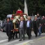 image-104290 Πλήθος πιστών στην έξοδο του ιερού Επιταφίου στον Ι. Κοιμητηρ. ναό Αγίου Γεωργίου Κοζάνης, το απόγευμα της Μ. Παρασκευής (Φωτογραφίες & Βίντεο)