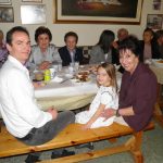 image-108631 kozan.gr: Οι «Κασμιρτζήδις» τίμησαν τους χορηγούς τους, καθώς και τις εθελόντριες που προσφέρουν τις υπηρεσίες τους στο συσσίτιο του Δήμου Κοζάνης (Φωτογραφίες & Βίντεο)