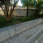 image-107938 Κοζάνη: Καταγγελία αναγνώστριας στο kozan.gr: Ασυνείδητος έριξε φυτοφάρμακο (μάλλον), σε τοίχο που κάθονται οι μητέρες και τα παιδιά τους