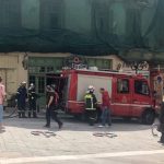 image-106712 kozan.gr: Φωτιά σε κουζίνα ταβέρνας απέναντι από τον Αγ. Νικόλαο Κοζάνης – Άμεση επέμβαση της πυροσβεστικής με δύο οχήματα και 7 άνδρες – Mικροεγκαύματα σε μια εργαζόμενη (Φωτογραφίες & Βίντεο)