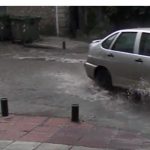 image-110532 kozan.gr: Χωρίς ρεύμα μεγάλο τμήμα της Κοζάνης, μετά από πτώση κεραυνού – Σφοδρή καταιγίδα, μικρής διάρκειας, γέμισε με νερό τους δρόμους (Βίντεο)