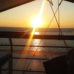 image-120899 Σαν το φως μέσα από την χαραμάδα… (Γράφει η Δήμητρα Ν. Παπανικολάου)