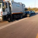 image-135340 kozan.gr: Ι.Χ. “καρφώθηκε” σε αποριμματοφόρο του δήμου Αμυνταίου – Τραυματίστηκαν δύο κορίτσια (Φωτογραφίες)