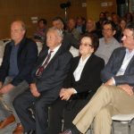 image-138381 kozan.gr: Το αργυρό μετάλλιο, παρέλαβε από τον Δήμο Κοζάνης, ο κ. Ιωάννης Ζήγρας, ο οποίος στην παιδική του ηλικία βοήθησε τον πατέρα του στην διάσωση 800 τόμων και πολύτιμων εγγράφων της δημοτικής βιβλιοθήκης Κοζάνης (Βίντεο & Φωτογραφίες)