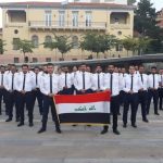 image-137690 kozan.gr: Η χθεσινή ομαδική φωτογραφία, στην κεντρική πλατεία της Κοζάνης, των δοκίμων των ιρακινών αερογραμμών, που εκπαιδεύονται στην Egnatia Aviation