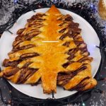 image-148335 Το foodaholics.gr προτείνει Λαχταριστό Χριστουγεννιάτικο δέντρο με πραλίνα