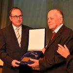 image-145792 Το Χρυσό Κλειδί του Δήμου Παύλου Μελά στον Σιατιστινό Νικόλαο Γ. Παπαγεωργίου – Συγκίνηση στην τιμητική εκδήλωση (Φωτογραφία)