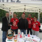 image-143460 Γέφυρα Ζωής-Αιμοδότες Κοζάνης: Φωτογραφίες από τη δράση μας την Πέμπτη το πρωί στην κεντρική πλατεία Κοζάνης, όπου μοιράζαμε το πράσινο κορδελάκι στους περαστικούς