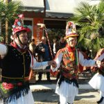 image-154010 kozan.gr: Ασβεστόπετρα Εορδαίας: Αναβίωσε, το «Κοτσαμαλάρ», ο χορός των Μωμόγερων, το μεσημέρι του Σαββάτου 29 Δεκεμβρίου (Βίντεο & Φωτογραφίες)