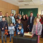 image-153300 Koζάνη: Τα χριστουγεννιάτικα_κάλαντα τραγούδησε ο Σύλλογος Μικρασιατών Π.Ε. Κοζάνης στο Γενικό Περιφερειακό Αστυνομικό Διευθυντή Δυτικής Μακεδονίας.