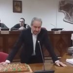 image-160005 kozan.gr: Έκοψαν πίτα, το απόγευμα της Δευτέρας 28/1, στο δημοτικό συμβούλιο Εορδαίας – Ευχές στο δήμαρχο Σ. Ζαμανίδη για ταχεία ανάρρωση (Βίντεο)