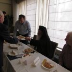 image-158196 kozan.gr: Κοζάνη: Το σωματείο Συνταξιούχων ΟΑΕΕ ΠΕ Κοζάνης, έκοψε, το πρωί της Κυριακής 20 Ιανουαρίου, την καθιερωμένη πίτα, παρουσία του Μητροπολίτη Σερβίων & Κοζάνης κ.κ. Παύλου, στον οποίο “έπεσε” και το φλουρί (Βίντεο & Φωτογραφίες)