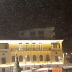 image-157217 kozan.gr: Ώρα 23:40: Xιονόπτωση αυτή την ώρα στην Κοζάνη – Εικόνα από το κέντρο της πόλης (Βίντεο)