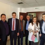 image-163453 Υπόμνημα με τις βασικές παραμέτρους ανάπτυξης της επιχειρηματικότητας στην ΠΕ Κοζάνης επιδόθηκε από το ΕΒΕ στον Πρόεδρο της ΝΔ Κυριάκο Μητσοτάκη