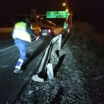 image-163225 kozan.gr: Διόδια Πολυμύλου: Κομμάτι προστατευτικής μπάρας, μήκους περίπου 6 μέτρων, παραλίγο να προκαλέσει τροχαίο ατύχημα