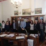 image-163033 Συνάντηση με καθηγητές σχολείων που συμμετέχουν στο πρόγραμμα «Μάθημα Ηθικής Σχολικής Διατροφής» είχε ο Δήμαρχος Κοζάνης- Το Γυμνάσιο Αιανής συντονιστής του προγράμματος (Φωτογραφίες)