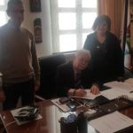 image-162978 Υπογραφή σύμβασης του έργου «Επισκευή και ανακαίνιση των χώρων των wc του 2ου Δημοτικού Σχολείου Σιάτιστας»