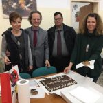 image-161597 Ο Σύλλογος Διδασκόντων του Βαλταδωρείου Γυμνασίου Κοζάνης έκοψε σήμερα, 4η Φεβρουαρίου, την πρωτοχρονιάτικη πίτα (Φωτογραφίες)