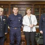 image-160891 Συγχαρητήρια της Υπουργού Προστασίας του Πολίτη και του Αρχηγού της Ελληνικής Αστυνομίας, στον Ειδικό Φρουρό Νικόλαο Γκάρα, με καταγωγή από το Τσοτύλι του Δήμου Βοΐου