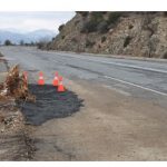 image-167945 Δρόμος Ρυμνίου-Τριγωνικού: Κόπηκαν τα δέντρα, αλλά έμειναν οι κορμοί σε ύψος περίπου 70-80 εκατ.