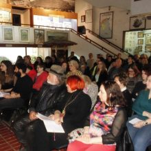 image-173846 kozan.gr: Εκδήλωση για την Παγκόσμια Ημέρα Ποίησης πραγματοποιήθηκε το απόγευμα της Πέμπτης 21/3, στο Λαογραφικό Μουσείο Κοζάνης (Φωτογραφίες & Βίντεο)