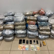 image-174108 Κάθετος άξονας Εγνατίας Οδού Σιάτιστας – Κρυσταλλοπηγής: Περπατούσαν φορτωμένοι με 70 κιλά ναρκωτικά – Έτσι έπεσαν στα χέρια της αστυνομίας (Φωτογραφίες)