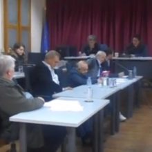 image-176111 Δημοτικό συμβούλιο Σερβίων – Βελβεντού: Mε 11 ψήφους υπέρ και 8 κατά, πέρασε κατά πλειοψηφία η απόφαση για τη σύναψη δανείου ύψους 2.000.000 ευρώ (Bίντεο)