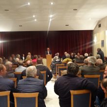 image-176355 Λαϊκή συνέλευση στη Βασιλειάδα Καστοριάς για θέματα ΤΟΕΒ παρουσία του Περιφερειάρχη Θεόδωρου Καρυπίδη – Η Περιφέρεια Δυτικής Μακεδονίας υλοποιεί ένα ολοκληρωμένο σχέδιο διαχείρισης των υδάτινων στοιχείων, με περιβαλλοντική ευαισθησία, ενισχύοντας την αγροτική παραγωγή (Φωτογραφίες)