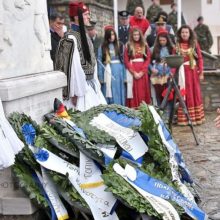 image-177436 5 Απριλίου 1944: Η σφαγή των 280 αμάχων στην Κλεισούρα. Επικεφαλής ήταν ο Κάρλ Σίμερς που στην συνέχεια έσφαξε και το Δίστομο. Πέρασε στρατοδικείο και αθωώθηκε…