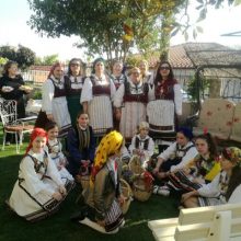 image-182258 Kήπος Kοζάνης: Oι Λαζαρίνες τήρησαν το έθιμο γυρνώντας όλα τα σπίτια του χωριού και τραγουδώντας