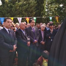 image-183328 kozan.gr: 6 λεπτά βίντεο και φωτογραφίες από τη φετινή αναπαράσταση της Αποκαθήλωσης του Εσταυρωμένου στο Δρυοβουνο Βοΐου, Προεξάρχοντος του νέου Μητροπολίτη Σισανίου & Σιατίστης κ.κ. Αθανασίου