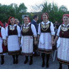 image-184031 kozan.gr: Αναβίωσε, σήμερα Τρίτη 30/4, στη Μηλιά Κοζάνης, το δίπλωμα του χορού (Βίντεο & 62 Φωτογραφίες)