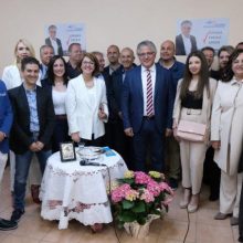 image-184498 Πραγματοποιήθηκαν, την Τρίτη 30 Απριλίου, τα εγκαίνια του εκλογικού κέντρου του συνδυασμού «ΔΥΝΑΜΗ ΕΠΑΝΕΚΚΙΝΗΣΗΣ» του Χρήστου Ζευκλή, στη Σιάτιστα (Φωτογραφίες)