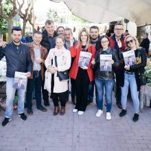 image-186299 Επίσκεψη στις λαϊκές αγορές της Σκ’ ρκας και στα Ηπειρώτικα πραγματοποίησε την Τρίτη 7 Μαΐου ο συνδυασμός «Κοζάνη ΜΠΡΟΣΤΑ» του Ευάγγελου Σημανδράκου