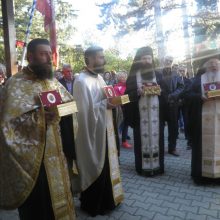 image-186702 kozan.gr: Κοζάνη: Πραγματοποιήθηκε, το βράδυ της Παρασκευής 10/5, η υποδοχή Τιμίων Λειψάνων στον Ι.Ν. Αγίας Παρασκευής (Βίντεο & Φωτογραφίες)