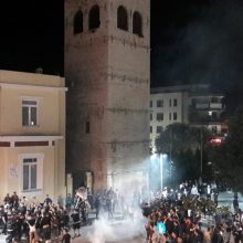 image-186908 kozan.gr: ‘Ωρα 23:15: Οι πανηγυρισμοί φιλάθλων του ΠΑΟΚ, στο κέντρο της Κοζάνης, μετά την κατάκτηση του Κυπέλλου Ελλάδος στο ποδόσφαιρο (Βίντεο 6’ (HD) & Φωτογραφίες)