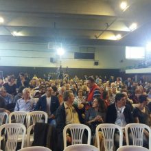 image-189164 kozan.gr: Ώρα 19:15: Oι πρώτες – πρώτες φωτογραφίες από το ΔΑΚ Κοζάνης για την ομιλία του Αλέξη Τσίπρα – Συνεχίζεται η προσέλευση του κόσμου