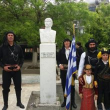 image-189322 kozan.gr: Πτολεμαΐδα: 2η μέρα εκδηλώσεων μνήμης για τα εκατό χρόνια από τη Γενοκτονία του Ποντιακού Ελληνισμού – Eπιμνημόσυνη δέηση & παρουσίαση Ακριτικών- Παραδοσιακών τραγουδιών στην κεντρική πλατεία (Βίντεο & Φωτογραφίες)