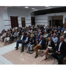 image-190005 Καστοριά: Η ομιλία στο Άργος Ορεστικό του Θόδωρου Καρυπίδη για τα έργα του και η στιγμή της αναγνώρισης ενός από αυτά (Δελτίο τύπου)