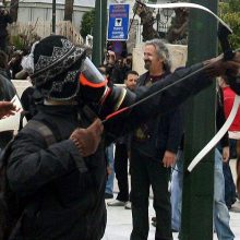 image-193998 Απέδρασε από τις φυλακές Τίρυνθας ο «τοξοβόλος του Συντάγματος» – Eίχε κατηγορηθεί για συμμετοχή στην οργάνωση «Συνωμοσία Πυρήνων της Φωτιάς», για συνέργεια στη διπλή ληστεία τραπεζών στο Βελβεντό Κοζάνης