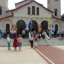 image-195167 kozan.gr: Αρχιερατική Θεία Λειτουργία τελέστηκε το πρωί της Δευτέρας 17/6, στον Ιερό Ναό Αγίας Τριάδας Πτολεμαΐδας (Βίντεο & Φωτογραφίες)